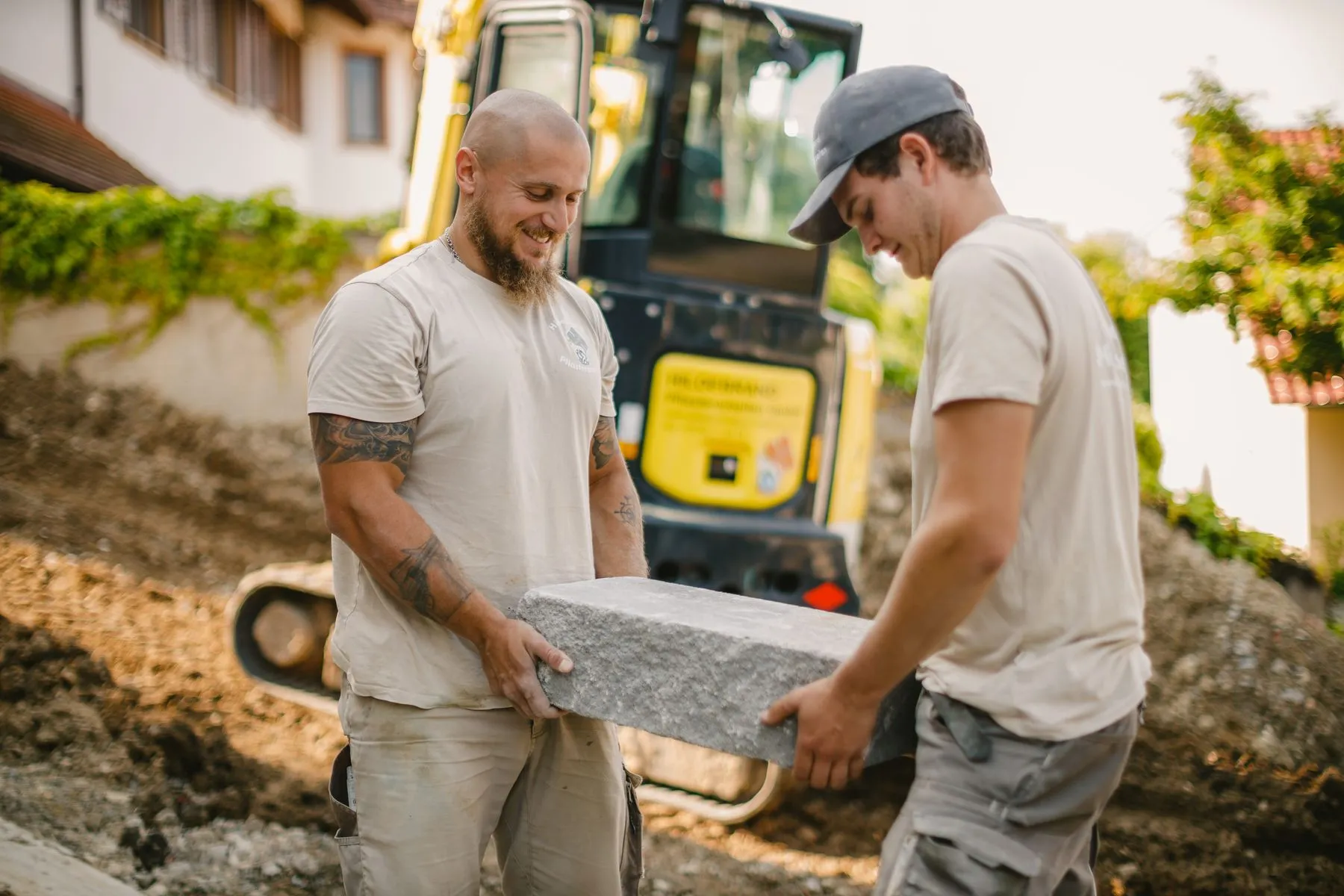 Unser Team bei der Arbeit – Foto 1 von 6