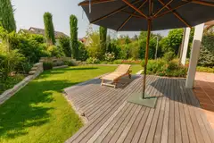 garten-holzdeck-wasserspiel · 02